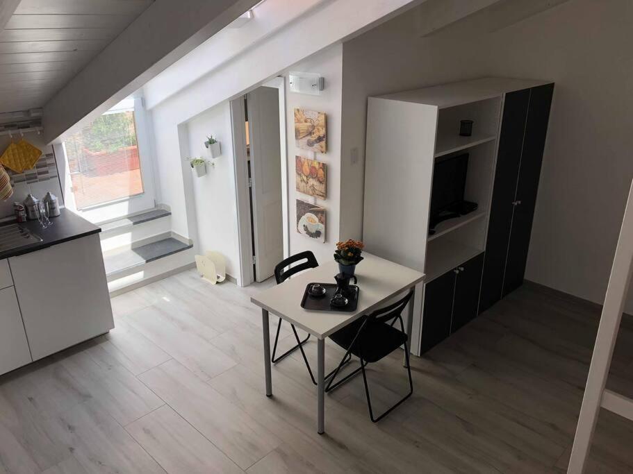 The Sweet Attic Room - De Vivo Realty Meta Di Sorrento Exterior photo