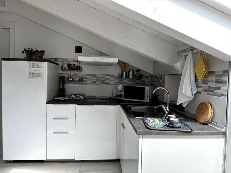 The Sweet Attic Room - De Vivo Realty Meta Di Sorrento Exterior photo